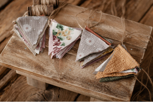 BUNTING WITH PENNANTS - SETS